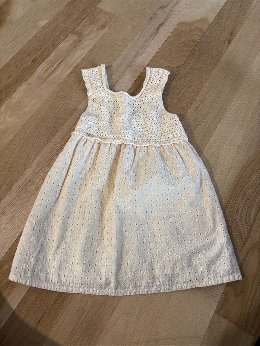 Zara Crochet Bodice Eyelet Dress - Cream size 5